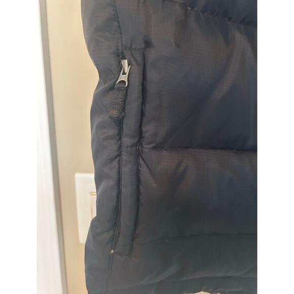 Gap men’s reversible puffer vest with built-in hood, Size L - Picture 6 of 11